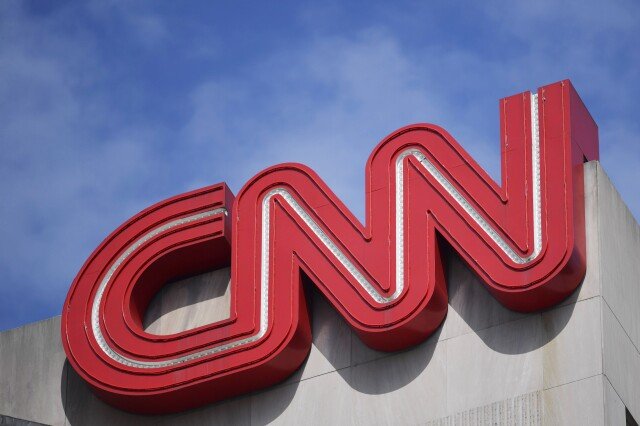 Rivoluzione nei media: CNN taglia circa 100 posti di lavoro e il presidente di CBS News annuncia le dimissioni